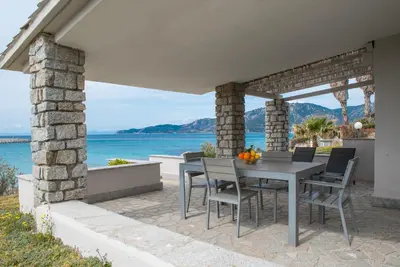 Paesaggio naturale nelle vicinanze della casa vacanze