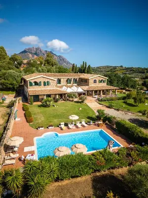 Piscina di Hotel Janas o nelle vicinanze