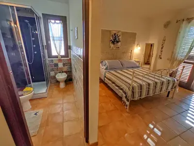 Bagno di STELLA DORADA VACANZE a soli 5 minuti dal mare, le nostre camere offrono tutto il necessario per la tua vacanza