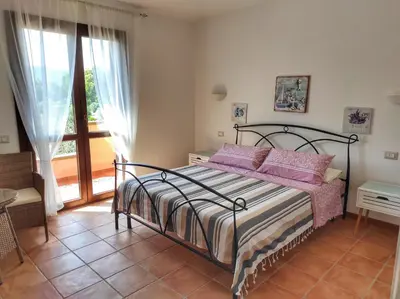 Letto o letti in una camera di STELLA DORADA VACANZE a soli 5 minuti dal mare, le nostre camere offrono tutto il necessario per la tua vacanza