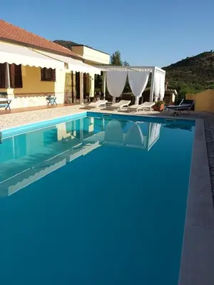 Piscina di B&B Il melograno o nelle vicinanze