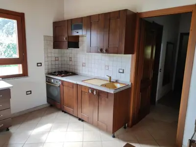 Cucina o angolo cottura di COTTAGE SU MERTI country