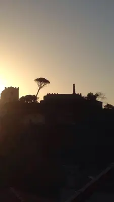 Alba o tramonto visti dall'interno della casa vacanze o dai dintorni