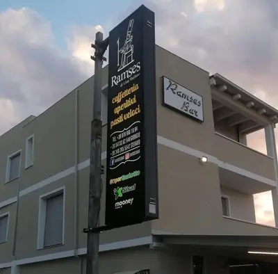 Certificato, attestato, insegna o altro documento esposto da B&B Ramses
