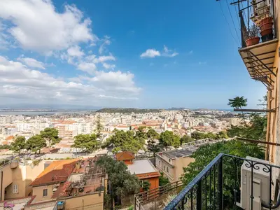 Vista generica su Cagliari o vista sulla città dall'interno dell'appartamento