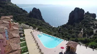 Paesaggio naturale nelle vicinanze della villa
