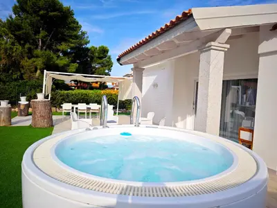 Piscina di IKEBANA VILLAS PORTO PINO BEACH o nelle vicinanze