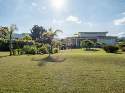 Giardino di B&B Le Bouganville