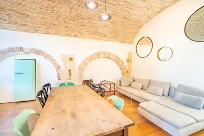 Area soggiorno di Archi di Castello, Storia e Design 3Br-WiFi-AC