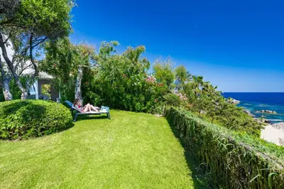 Paesaggio naturale nelle vicinanze del resort