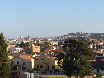 Vista generica su Cagliari o vista sulla città dall'interno della casa vacanze