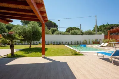 Piscina di Villa Chloe o nelle vicinanze