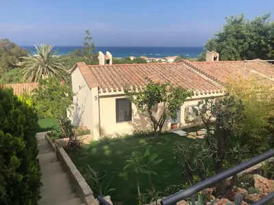Paesaggio naturale nelle vicinanze della villa