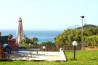 Paesaggio naturale nelle vicinanze dell'aparthotel