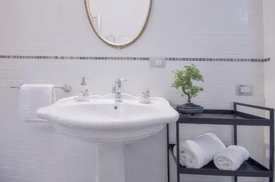 Bagno di Right House - Characteristic Marina District