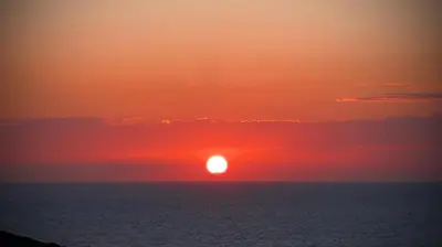 Alba o tramonto visti dall'interno dell'hotel o dai dintorni