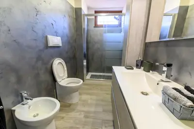 Bagno di Via Figoli Apartment