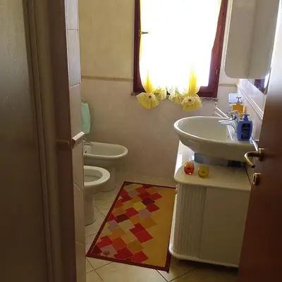 Bagno di Casa vacanze Antonella Pula a 750mt dal centro.