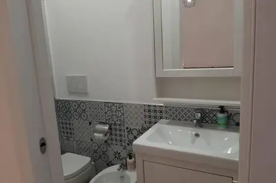 Bagno di Casetta ALU' - il tuo nido a Stampace