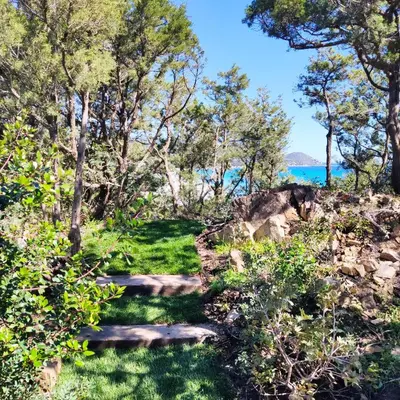 Paesaggio naturale nelle vicinanze della villa