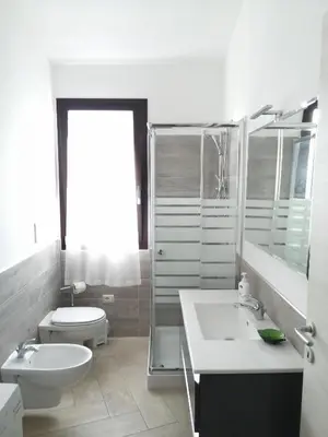 Bagno di Appartamento Monte Granatico 02