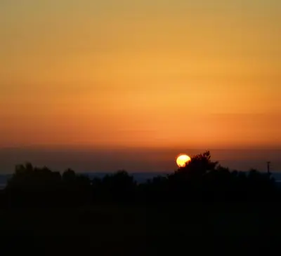 Alba o tramonto visti dall'interno della casa vacanze o dai dintorni
