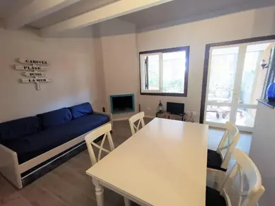 TV o dispositivi per l'intrattenimento presso Villetta graziosa sul mare