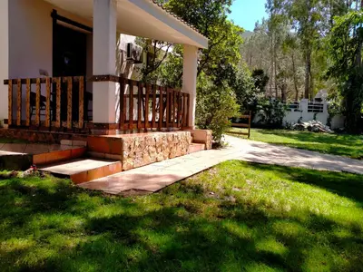 Giardino di VILLA STRAVANATA - Large Pool, Car and Large Whirlpool Jacuzzi