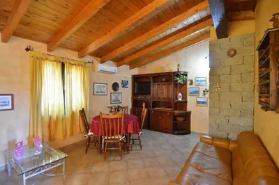 Area soggiorno di IzzHome Nora Beach