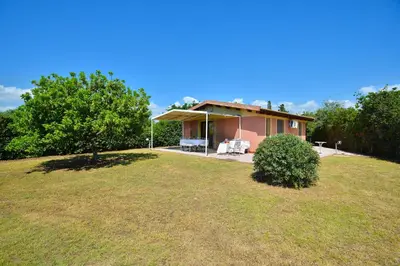 Giardino di IzzHome Nora Beach