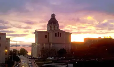 Alba o tramonto visti dall'interno dell'appartamento o dai dintorni