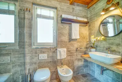Bagno di BAITA MAORE luxury rooms & Spa