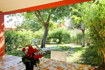 Giardino di Terraced House by Sardinia's White Beaches