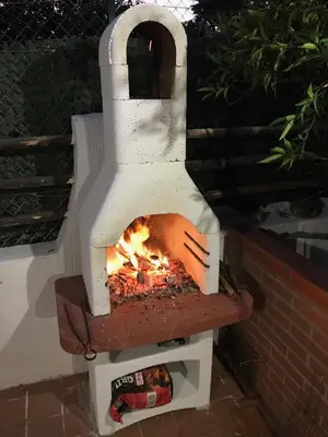 Attrezzature per barbecue disponibili per gli ospiti della casa vacanze