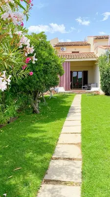 Giardino di Villetta Turagri a soli 300m dalla spiaggia 4 camere da letto