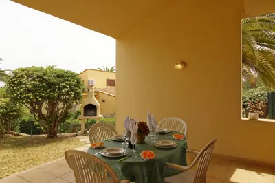 Giardino di Villetta Turagri a soli 300m dalla spiaggia 4 camere da letto