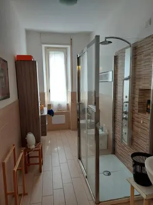 Bagno di Appartamento presso il Teatro Lirico
