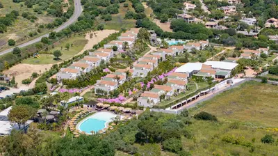 Piscina di Cala Sinzias Resort o nelle vicinanze