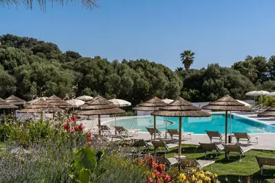 Piscina di Cala Sinzias Resort o nelle vicinanze