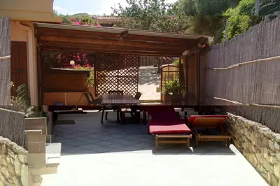 Balcone o terrazza di Casa a 300mt.dal mare CalaSinzias, 6 letti, AC, Pets welcome, Wi-Fi free