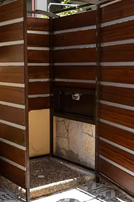 Planimetria di Villetta Simiri caposchiera con cortile e BBQ