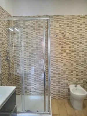 Bagno di Luminoso Appartamento con Terrazza......C.U......Q2483