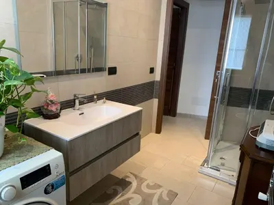 Bagno di Attico via della Pineta 5 minuti dal mare