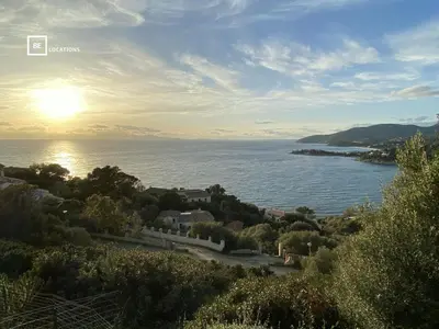 Paesaggio naturale nelle vicinanze della casa vacanze