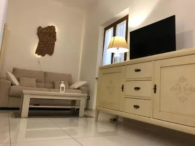 TV o dispositivi per l'intrattenimento presso Elegante monolocale al centro del paese