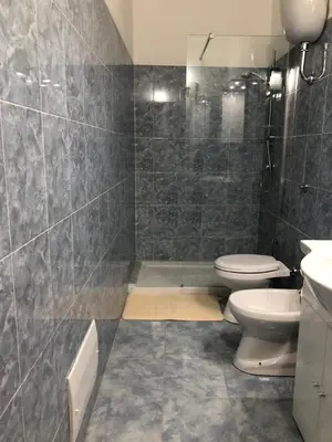 Bagno di Elegante monolocale al centro del paese