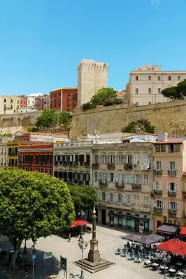 Vista generica su Cagliari o vista sulla città dall'interno dell'hotel