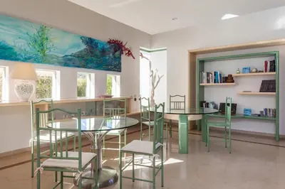 Biblioteca nella villa