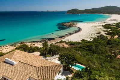 Paesaggio naturale nelle vicinanze della villa