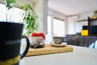 Set per la preparazione di tè e caffè presso Casa Rosita Spazio Comfort e Relax 130mq con 3 Camere